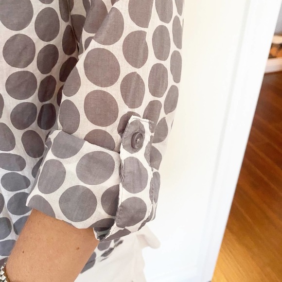 French Curve Gray and White Polka Dot Button Down Collared Shirt XS - Picture 3 of 4